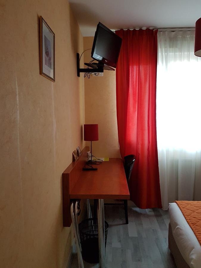 Logis Hotel Le Florina Sainte-Florine Екстер'єр фото